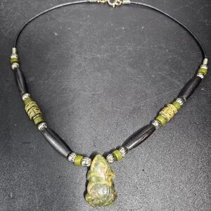 Green‎ and Black Stone Pendant Necklace